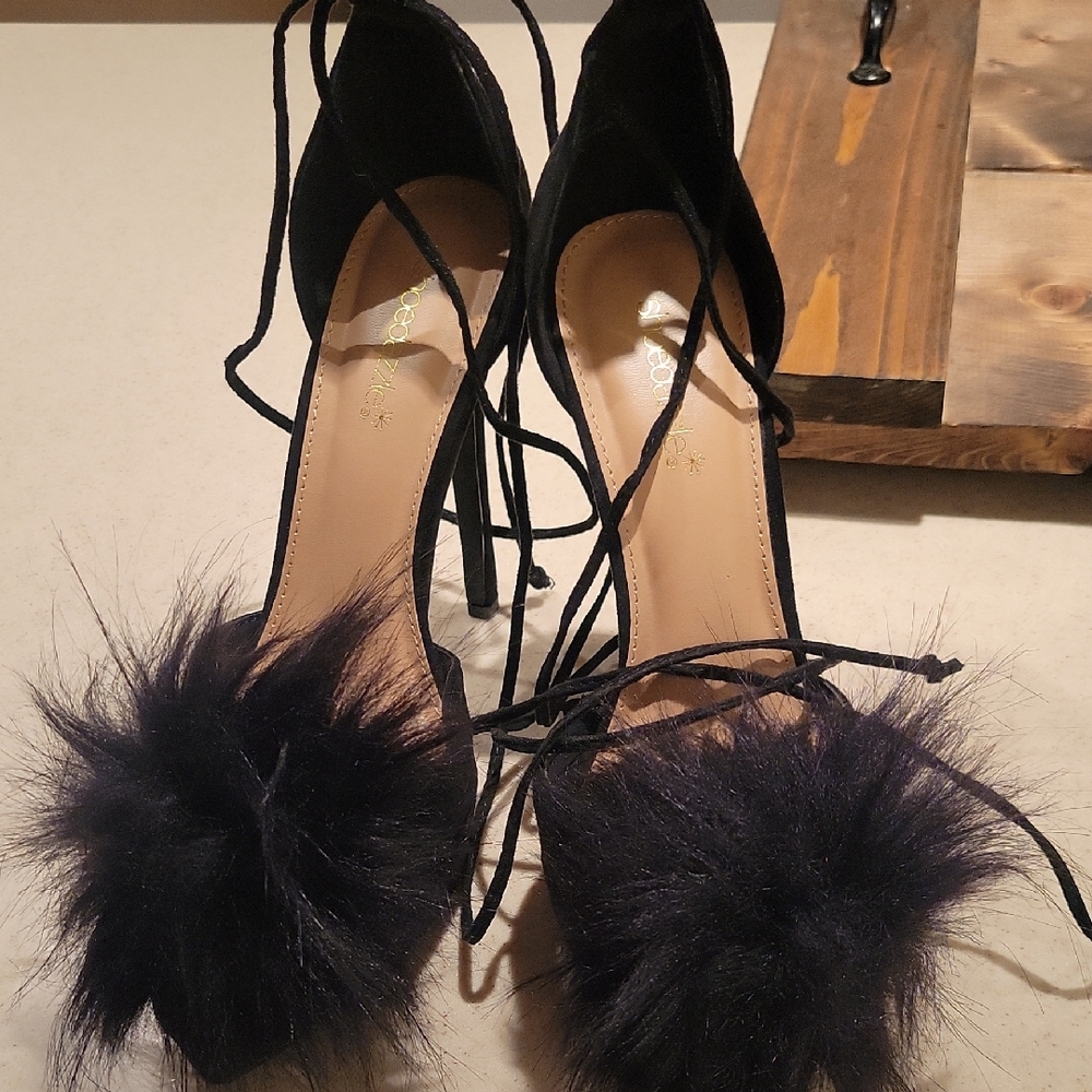 Elegant Black Lace-Up Heels with Faux Fur Pom Poms Brand New